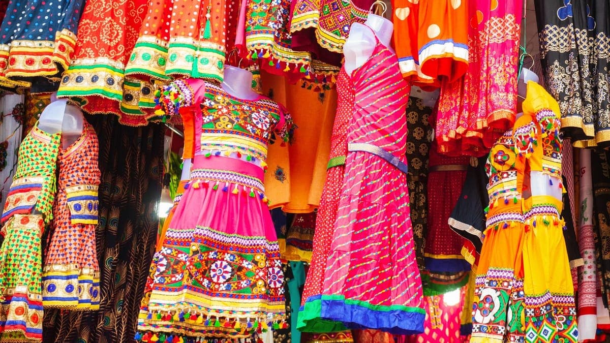 Shop selling Indian dresses on a street in Delhi